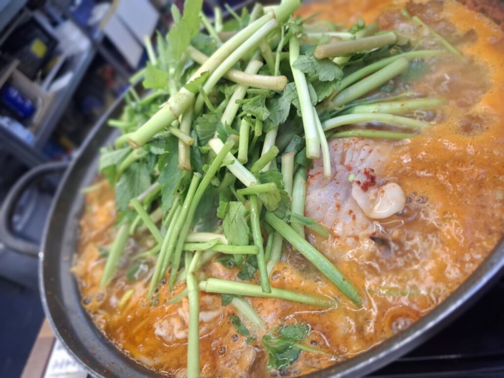 筆者が訪れたソウルの広蔵市場内にあるソウルメウンタンでメウンタンを食べた際に鱈の身を写した写真