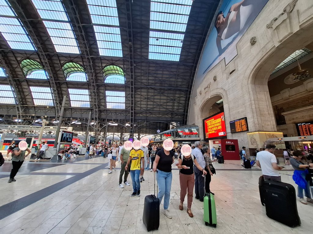 筆者が訪れたミラノ中央駅のゲート内の様子を撮った写真