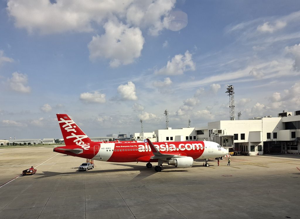 タイのドンムアン国際空港にあったエアアジアの機体を撮った写真